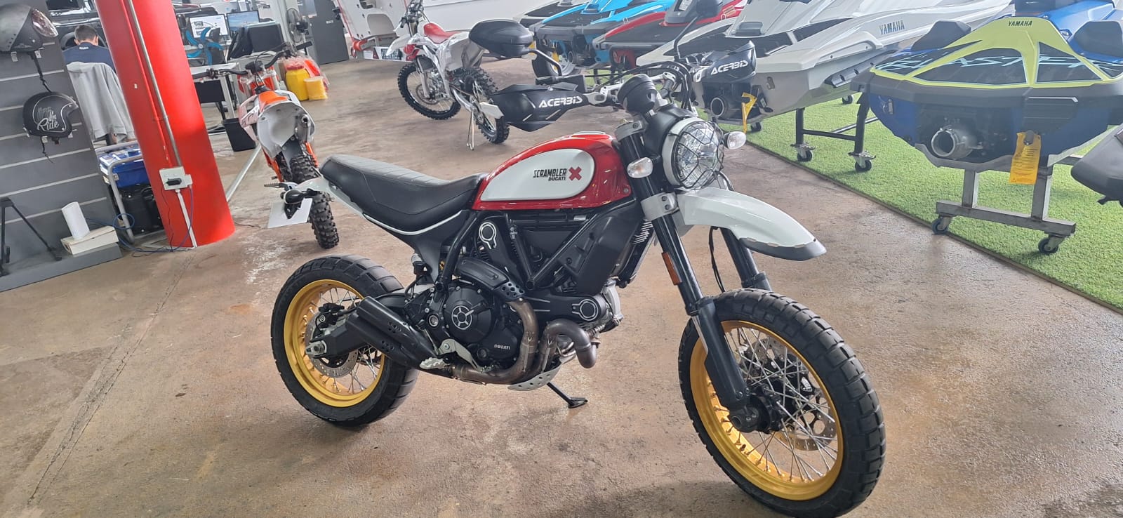 Ducati Scrambler Desert 800